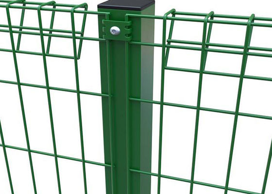 900 mm–2400 mm Trójkątne ogrodzenie rolowane Ogrodzenie z drutu metalowego ocynkowane powlekane