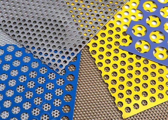 Dekoracyjna blacha metalowa z perforacją 1x2m do przegrody fasady sufitowej