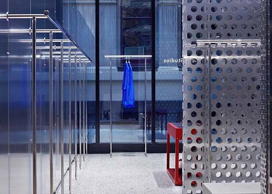 Perforowany metalowy mur rozdzielczy 0,3-12 mm grubość 1,2-2,4 m długość