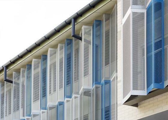 Perforowane metalowe panele przeciwsłoneczne estetyczne i wentylowane dla architektonicznego systemu kontroli słońca