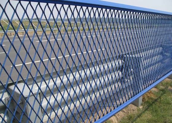 Specjalistyczna lekka galwanizowana siatka metalowa Diament / kształt kwadratowy 34%-70% powierzchnia otwarta
