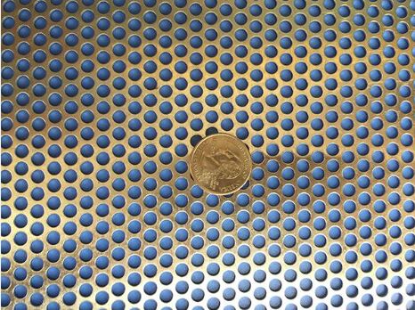 Wytrzymała perforowana siatka metalowa aluminiowa, lekka, odporna na korozję, odpowiednia do projektów architektonicznych